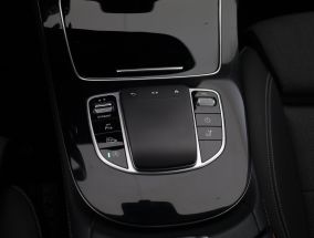 Mercedes-Benz E - 2021