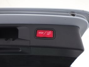 Mercedes-Benz E - 2021