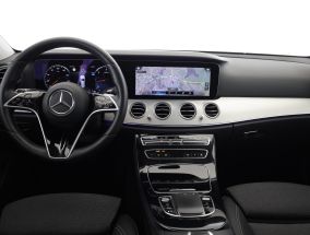 Mercedes-Benz E - 2021