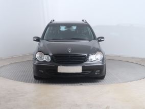 Mercedes-Benz C - 2005