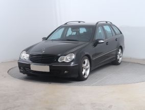 Mercedes-Benz C - 2005