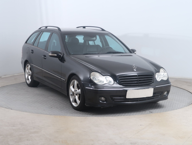 Mercedes-Benz C 2005
