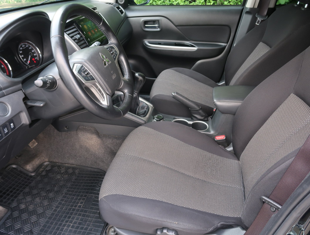 Mitsubishi L200