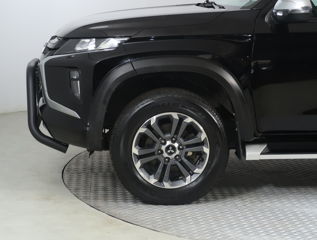 Mitsubishi L200