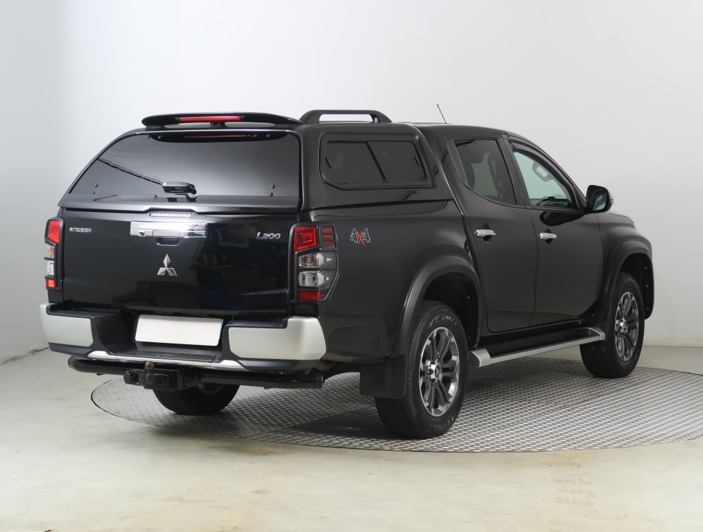 Mitsubishi L200