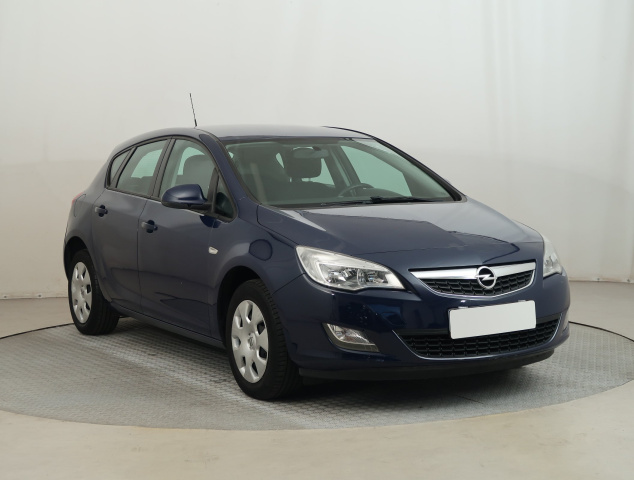 Opel Astra 2011