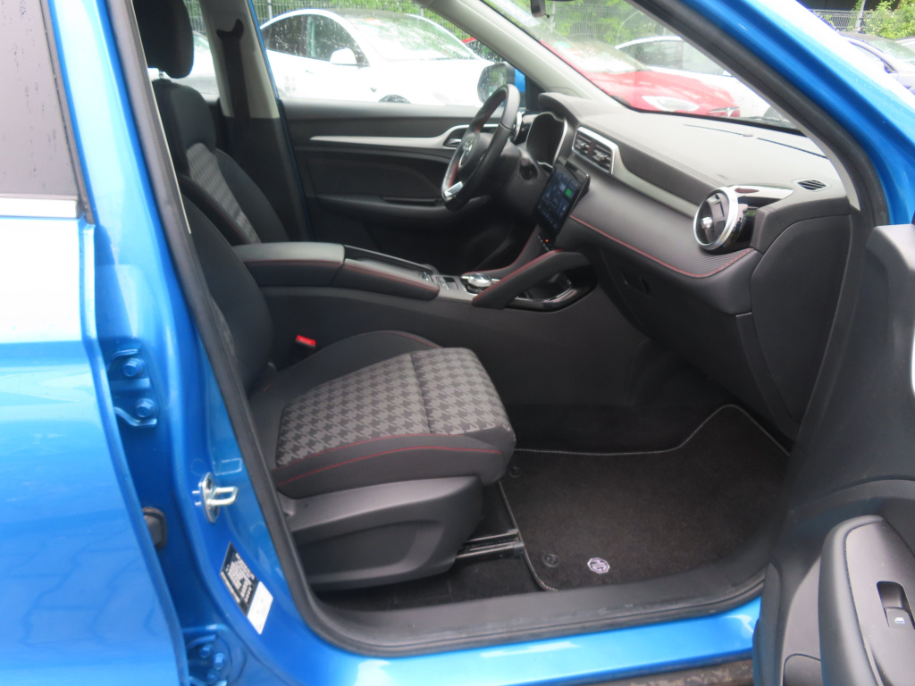 MG ZS SUV