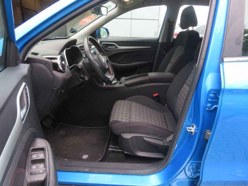 MG ZS SUV