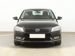 Volkswagen Passat - 2011