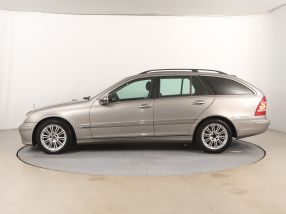 Mercedes-Benz C - 2005