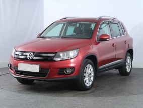 Volkswagen Tiguan - 2011