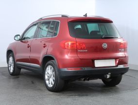 Volkswagen Tiguan - 2011