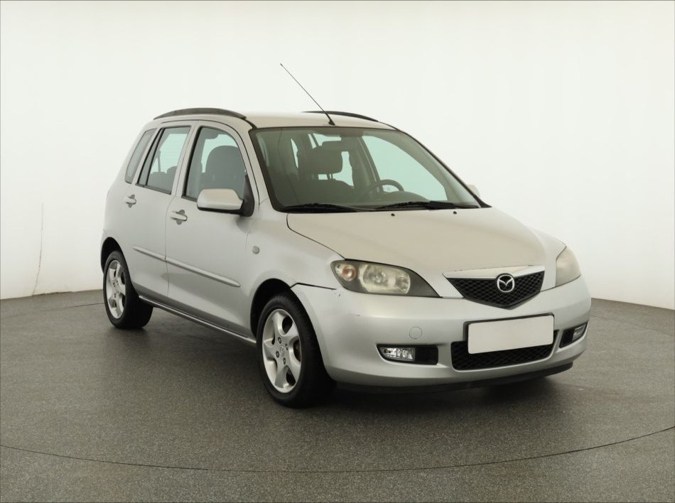 Mazda 2 - 2004