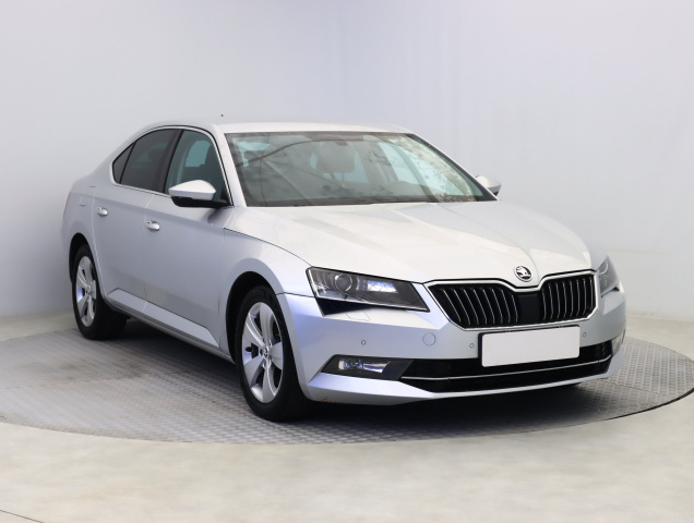 Škoda Superb 2016
