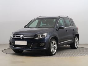 Volkswagen Tiguan - 2015