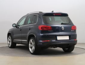 Volkswagen Tiguan - 2015