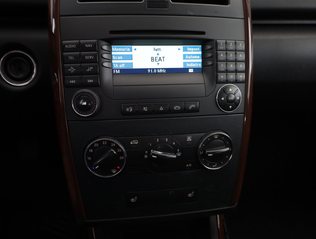 Mercedes-Benz A