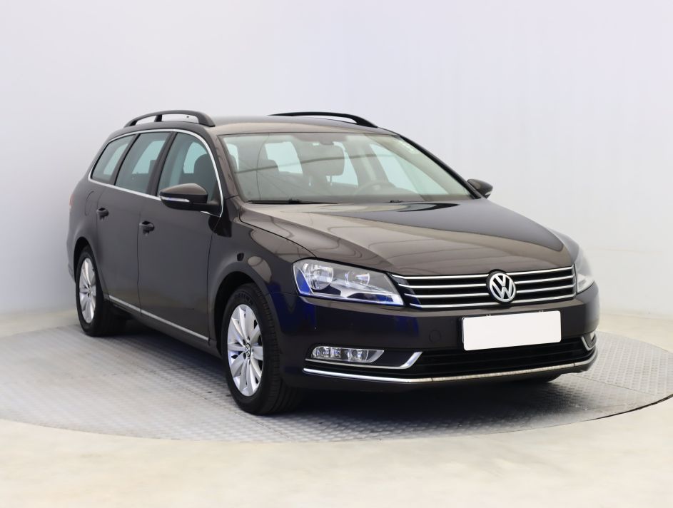Volkswagen Passat - 2011