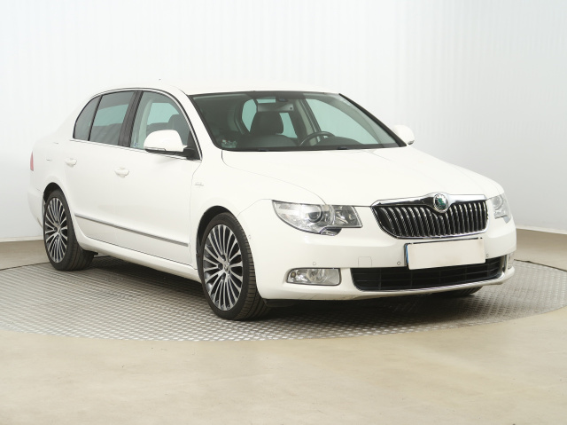 Škoda Superb, 2012