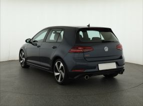 Volkswagen Golf - 2017