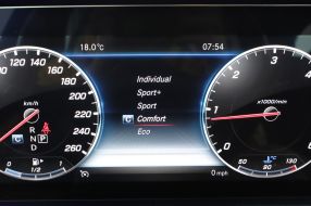 Mercedes-Benz E - 2019