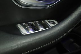 Mercedes-Benz E - 2019