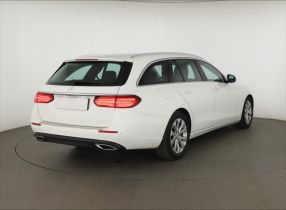 Mercedes-Benz E - 2019