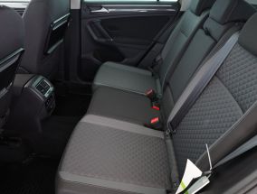 Volkswagen Tiguan - 2016