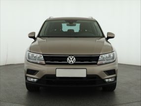 Volkswagen Tiguan - 2016