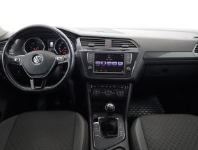 Volkswagen Tiguan - 2016