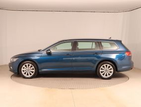 Volkswagen Passat - 2021