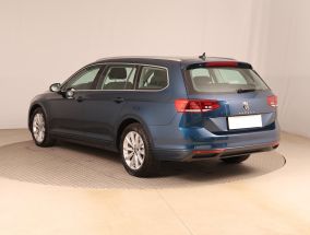 Volkswagen Passat - 2021