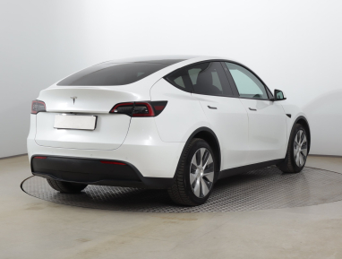 Tesla Model Y - 2021