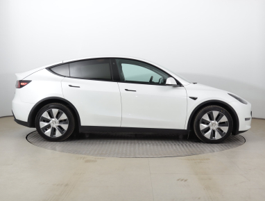 Tesla Model Y - 2021