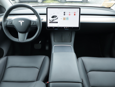 Tesla Model Y - 2021