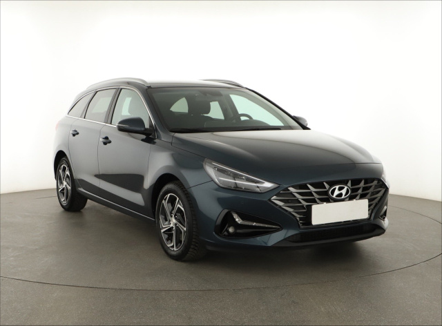 Hyundai i30, 2022