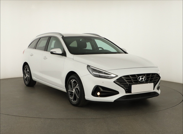 Hyundai i30, 2022