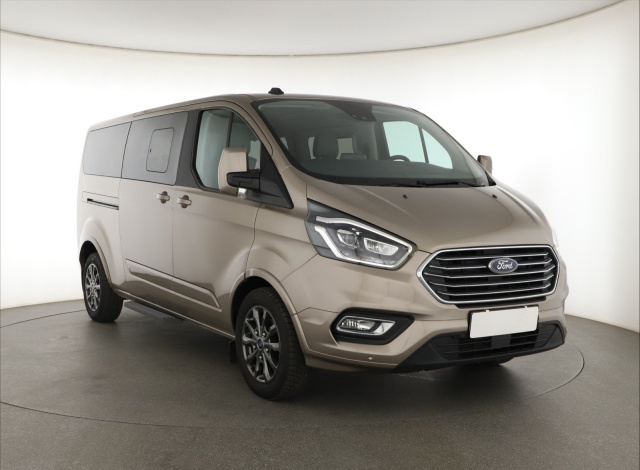Ford Tourneo Custom 2020