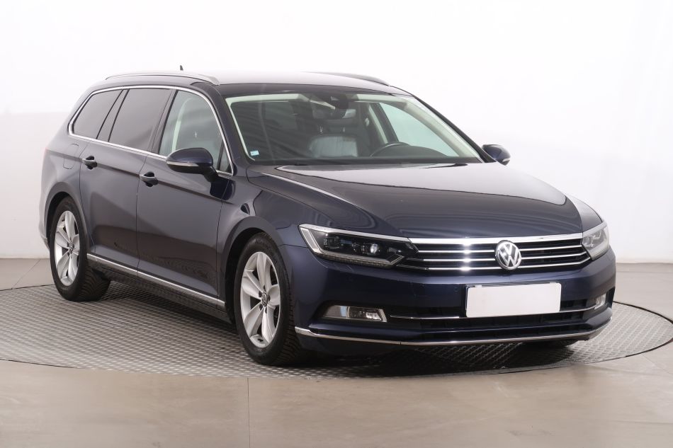 Volkswagen Passat - 2015