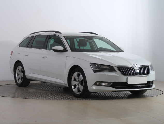 Škoda Superb 2016