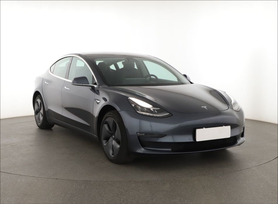 Tesla Model 3 - 2019