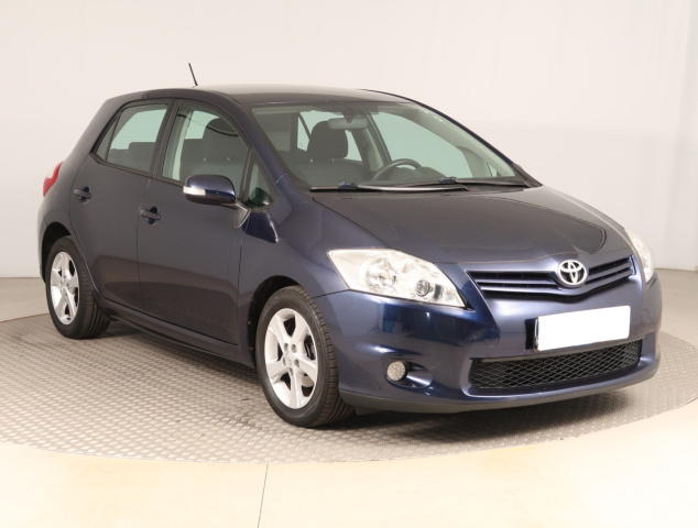Toyota Auris 2012