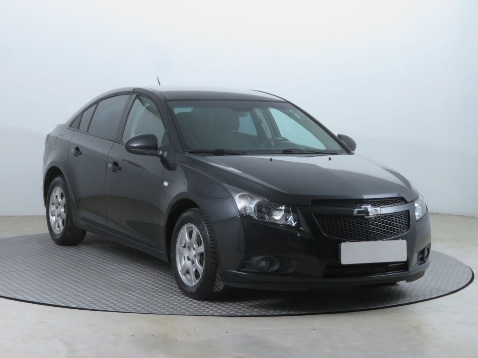 Chevrolet Cruze - 2012