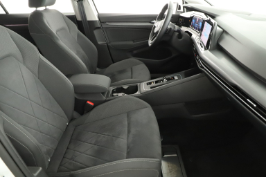 Volkswagen Golf - 2021