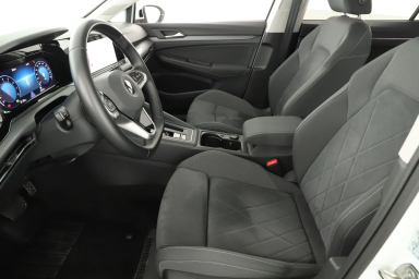Volkswagen Golf - 2021