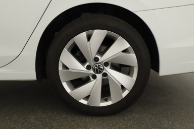 Volkswagen Golf - 2021