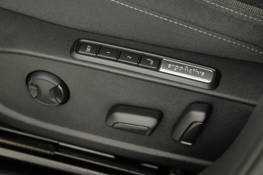Volkswagen Golf - 2021