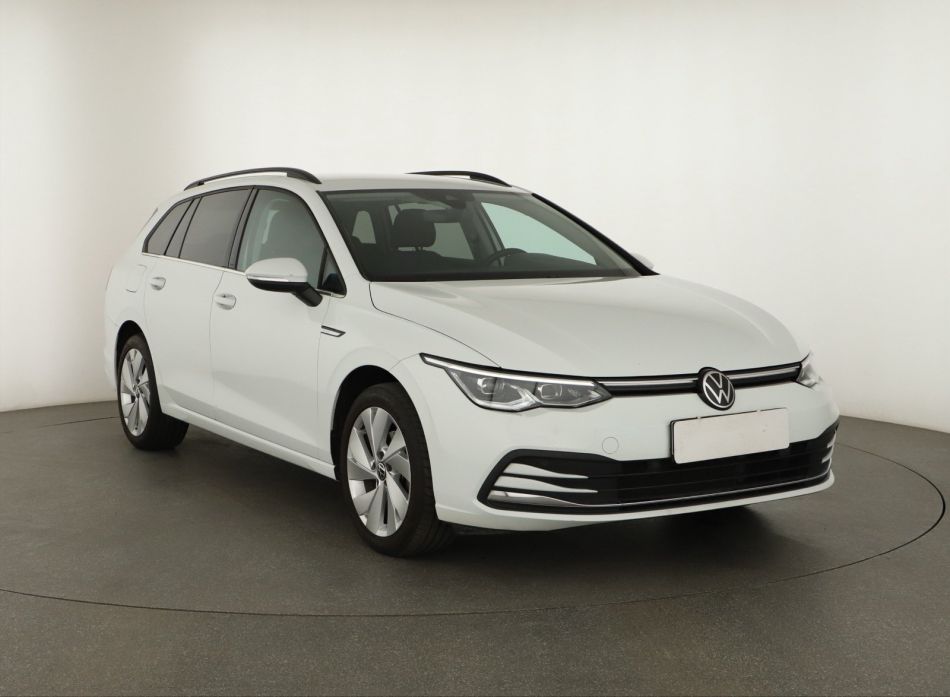 Volkswagen Golf - 2021