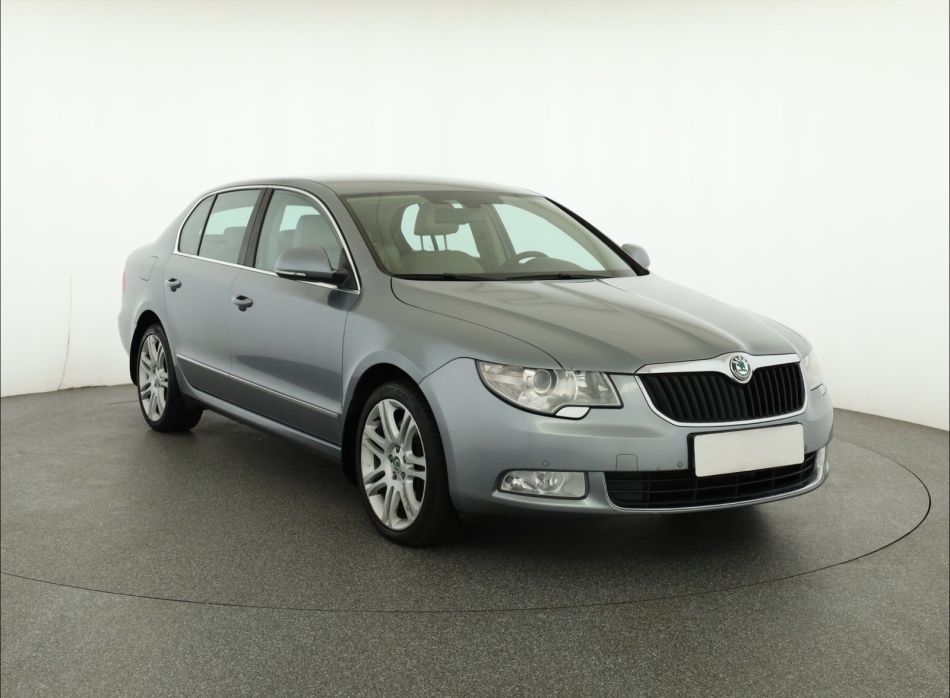Skoda Superb - 2012