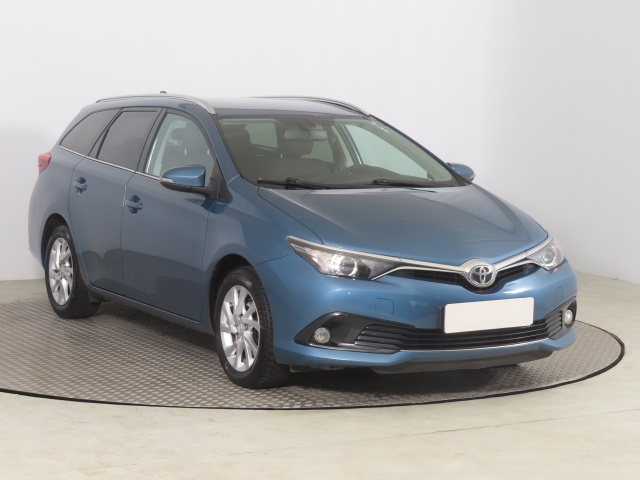 Toyota Auris 2016